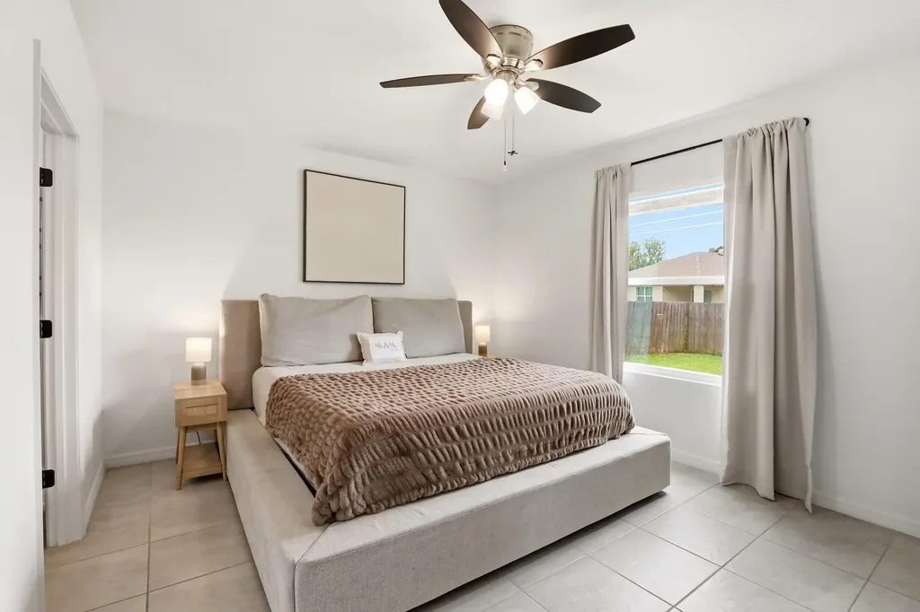 1158 SW Del Rio Port St Lucie FL 34953