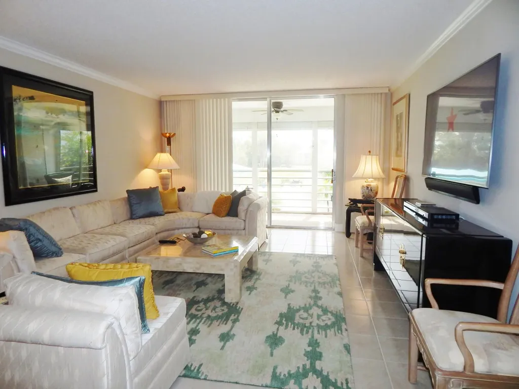 6698 N 10th Avenue N Lake Worth FL 33467