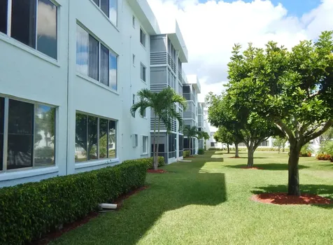 6698 N 10th Avenue N Lake Worth FL 33467