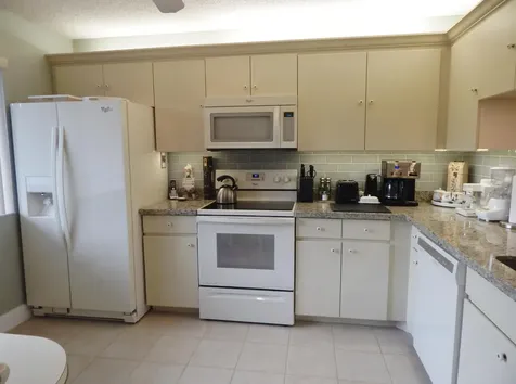 6698 N 10th Avenue N Lake Worth FL 33467