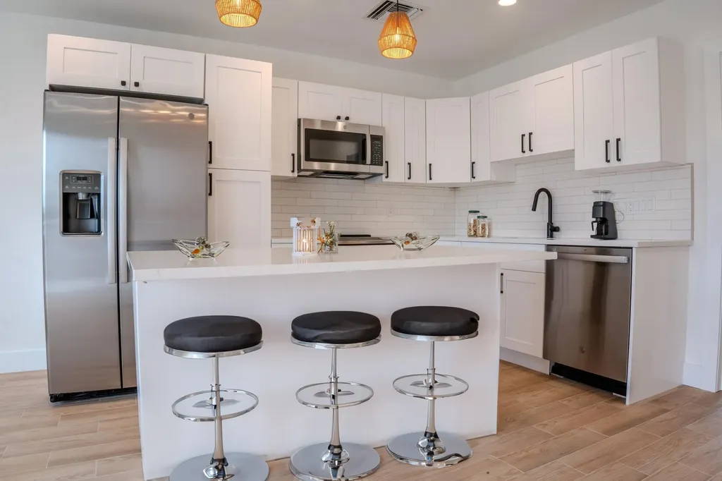 238 SE 1st Avenue Delray Beach FL 33444