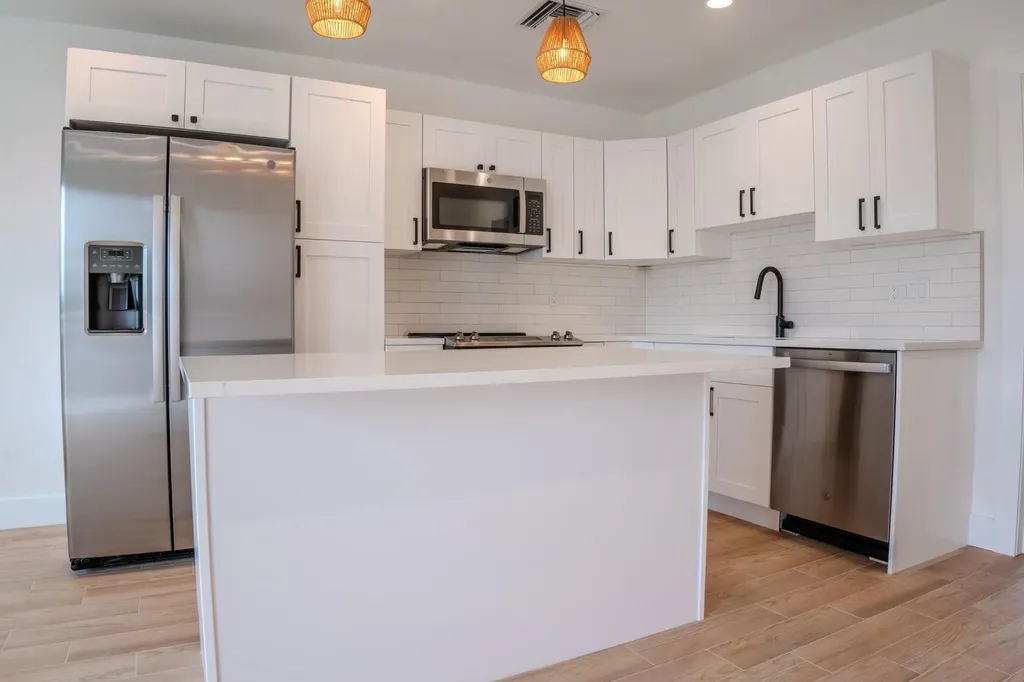 238 SE 1st Avenue Delray Beach FL 33444
