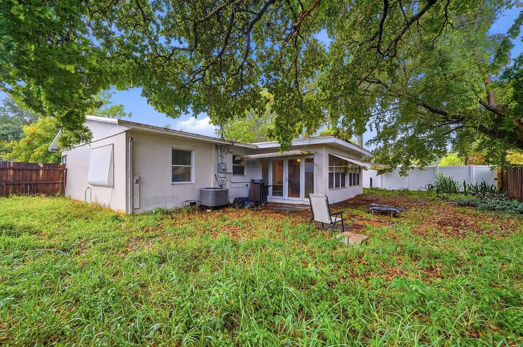 1431 NE 32nd Street Pompano Beach FL 33064