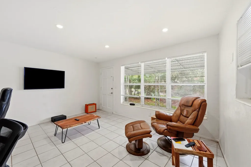 1431 NE 32nd Street Pompano Beach FL 33064