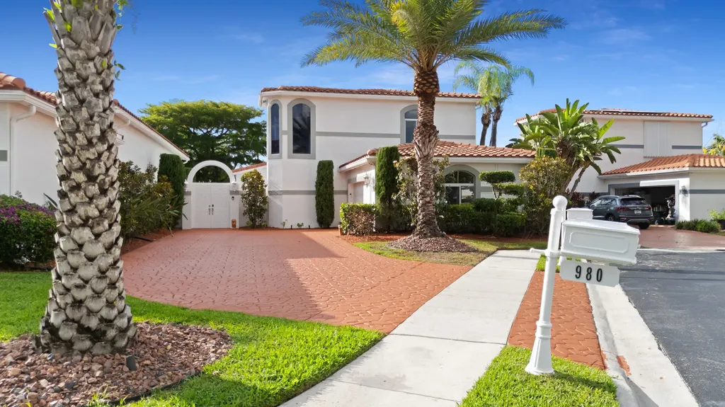 980 Bel Aire Drive West Pembroke Pines FL 33027