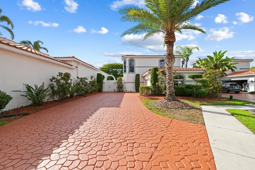 980 Bel Aire Drive West Pembroke Pines FL 33027
