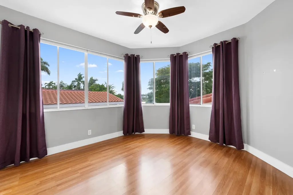980 Bel Aire Drive West Pembroke Pines FL 33027