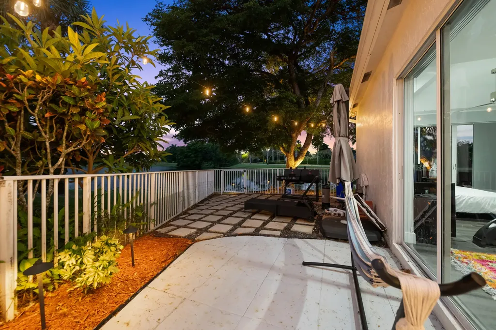 980 Bel Aire Drive West Pembroke Pines FL 33027