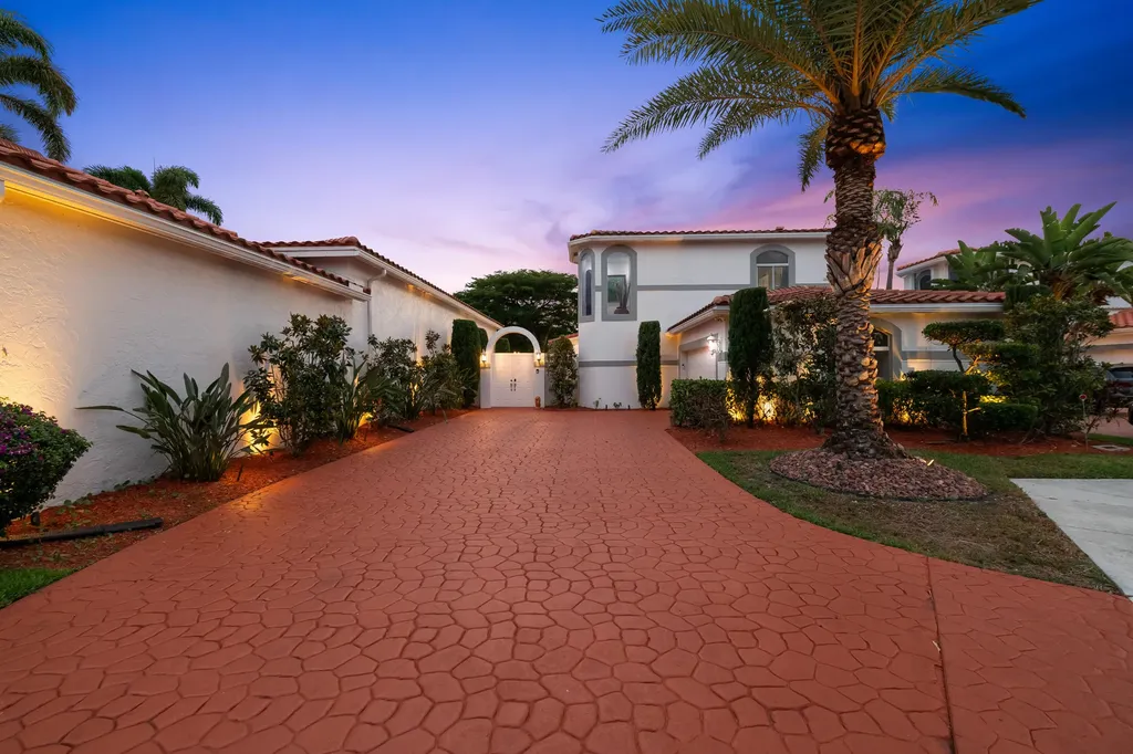 980 Bel Aire Drive West Pembroke Pines FL 33027