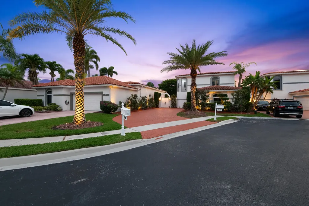 980 Bel Aire Drive West Pembroke Pines FL 33027