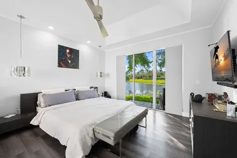 980 Bel Aire Drive West Pembroke Pines FL 33027