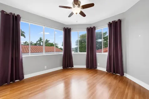 980 Bel Aire Drive West Pembroke Pines FL 33027