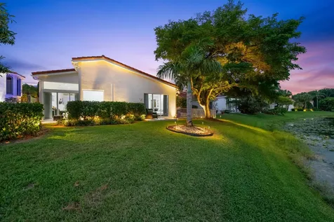 980 Bel Aire Drive West Pembroke Pines FL 33027