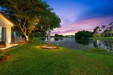 980 Bel Aire Drive West Pembroke Pines FL 33027