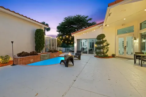 980 Bel Aire Drive West Pembroke Pines FL 33027