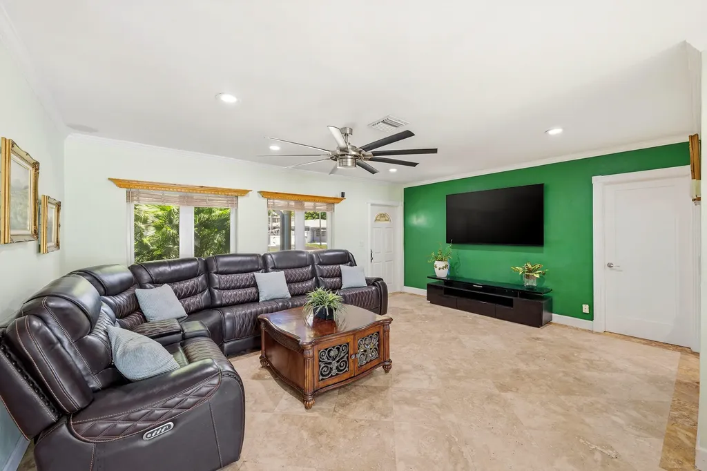 390 SE 12th Avenue Pompano Beach FL 33060