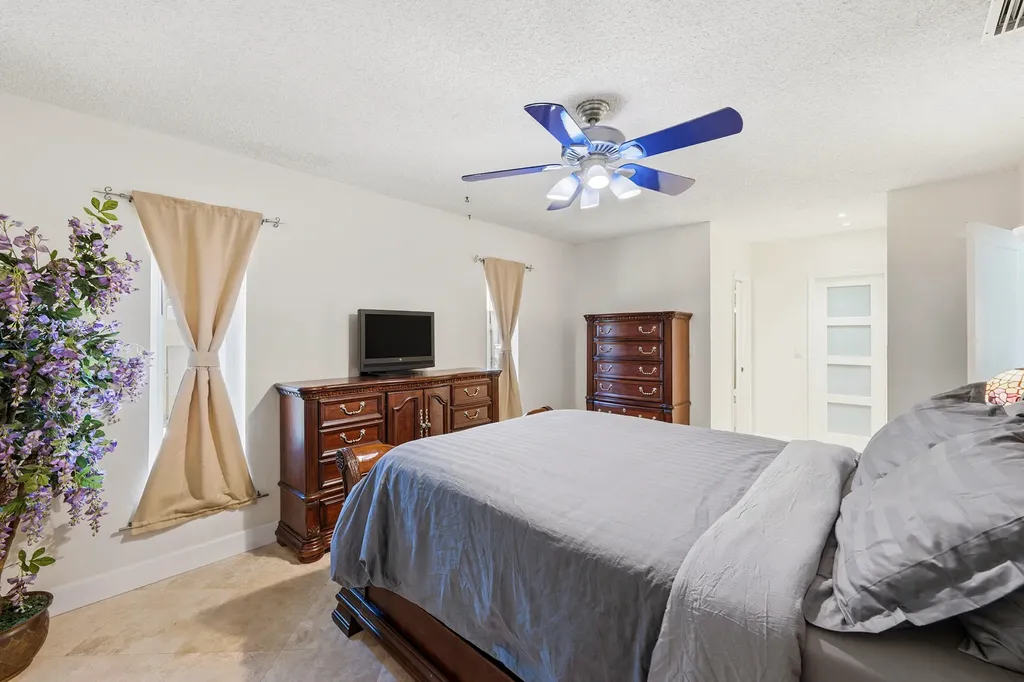 390 SE 12th Avenue Pompano Beach FL 33060