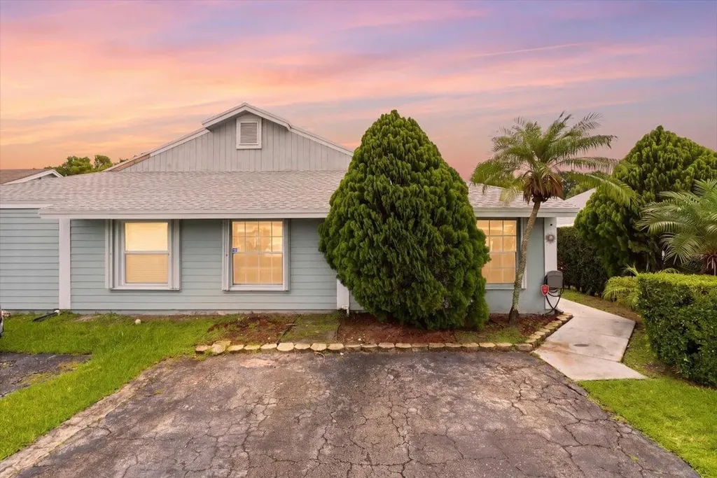 970 SW 111th Way Davie FL 33324