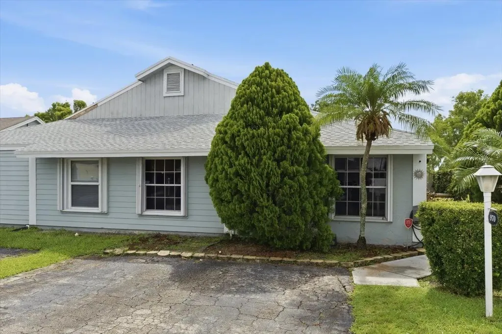 970 SW 111th Way Davie FL 33324