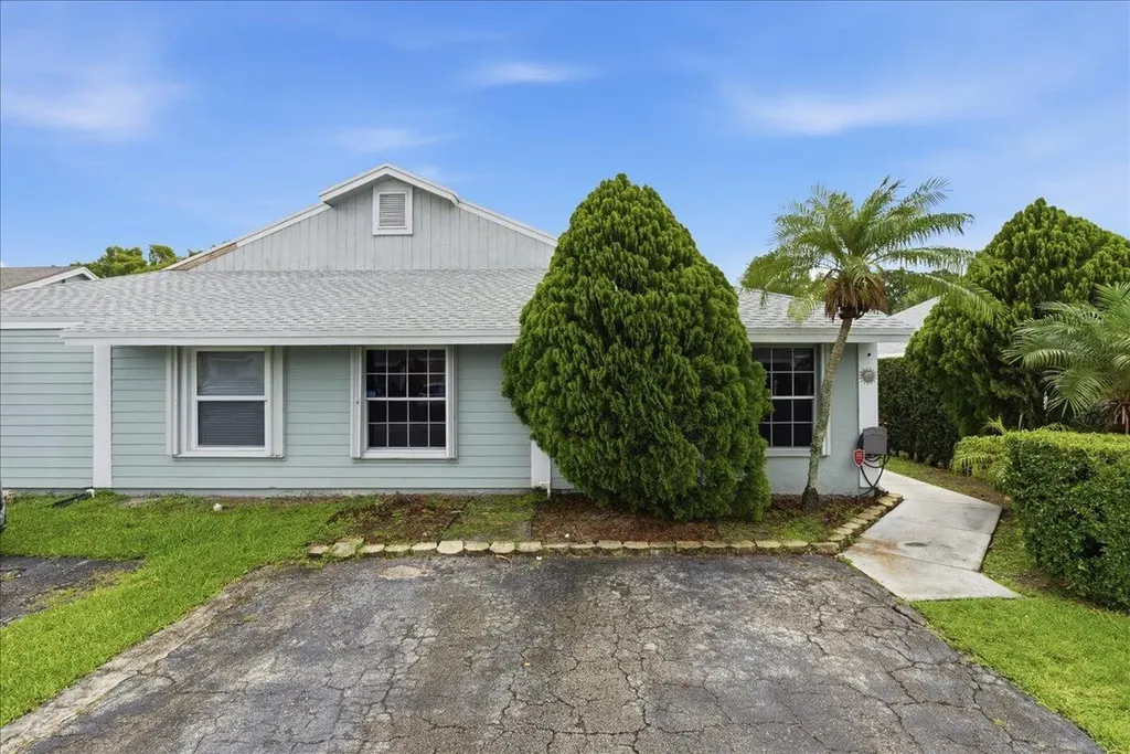 970 SW 111th Way Davie FL 33324
