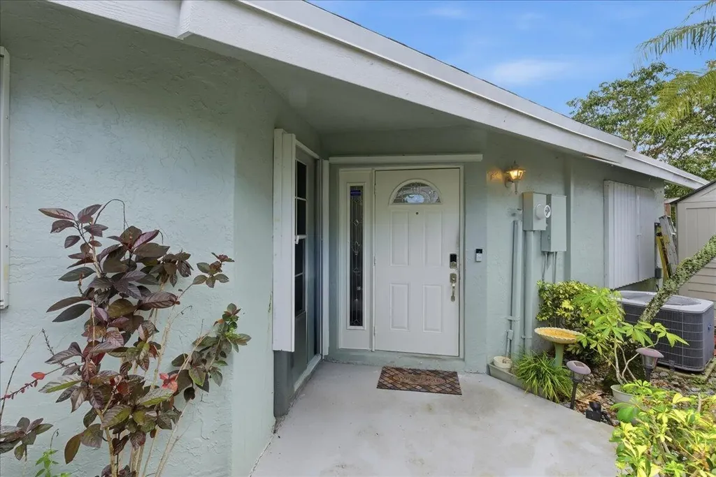 970 SW 111th Way Davie FL 33324