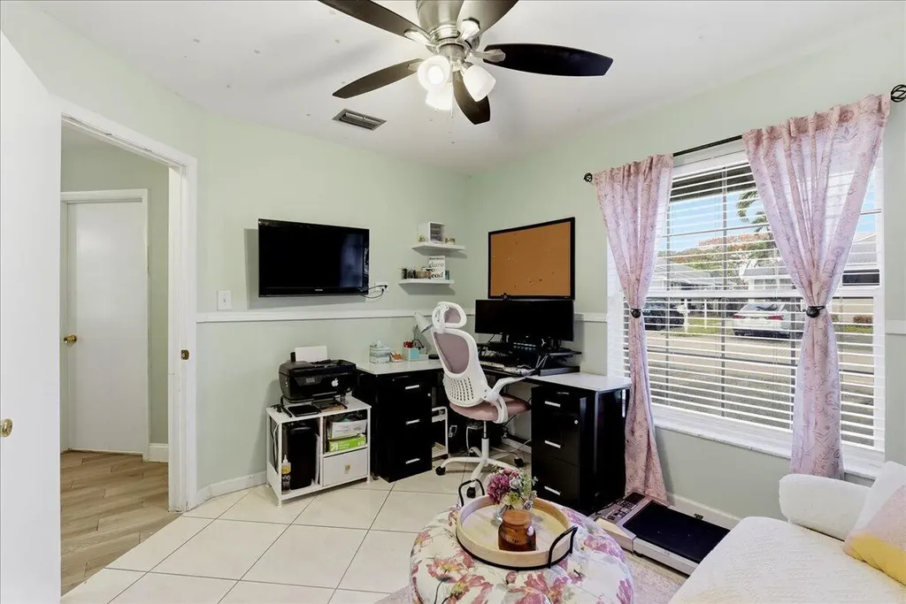 970 SW 111th Way Davie FL 33324