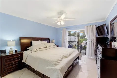 970 SW 111th Way Davie FL 33324