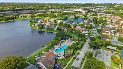 970 SW 111th Way Davie FL 33324