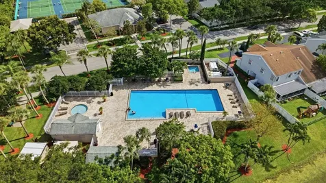 970 SW 111th Way Davie FL 33324