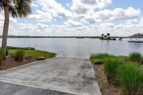 714 Hookline Circle Loxahatchee FL 33470