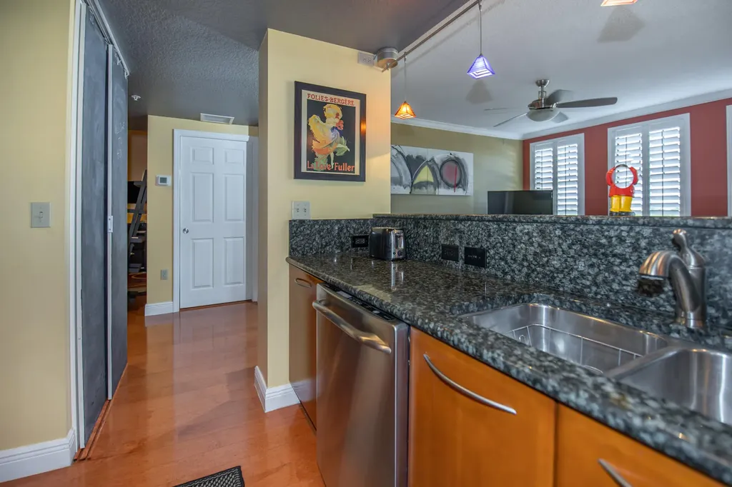 511 Lucerne Avenue Lake Worth Beach FL 33460