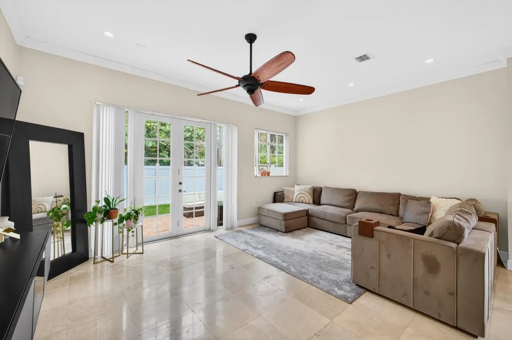 825 SW 12th Street Fort Lauderdale FL 33315