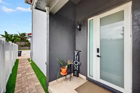 825 SW 12th Street Fort Lauderdale FL 33315