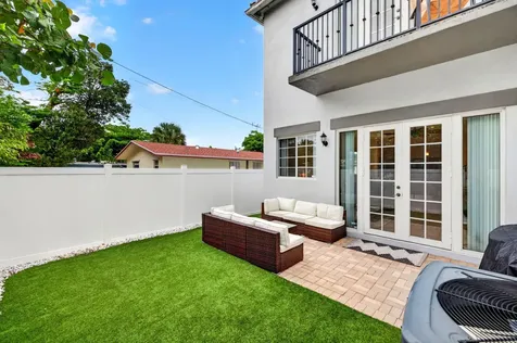 825 SW 12th Street Fort Lauderdale FL 33315
