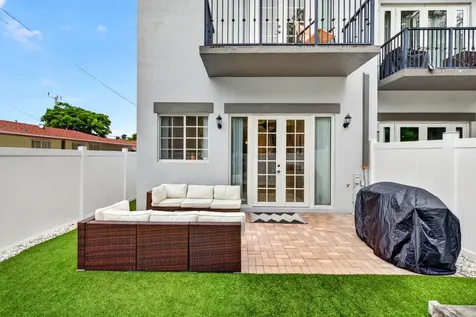 825 SW 12th Street Fort Lauderdale FL 33315
