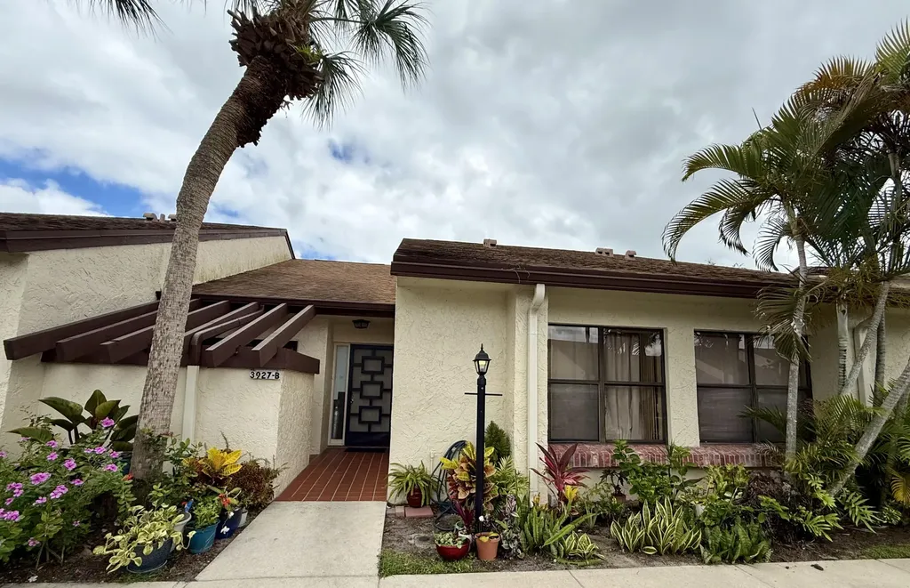 3927 Vine Tree Trail Lake Worth FL 33467
