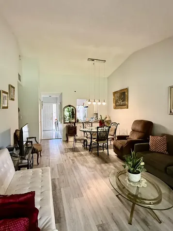 3927 Vine Tree Trail Lake Worth FL 33467