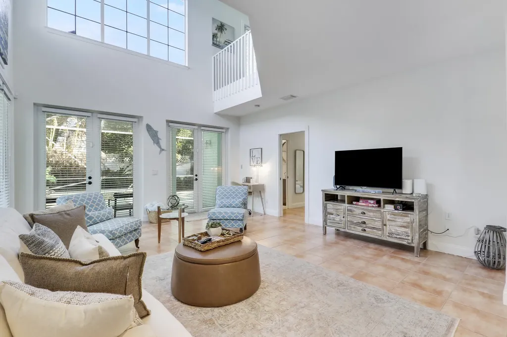 3392 NE Skyline Drive Jensen Beach FL 34957