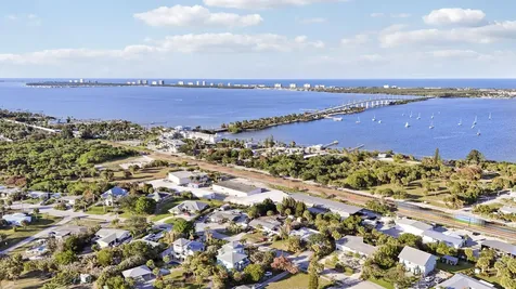 3392 NE Skyline Drive Jensen Beach FL 34957
