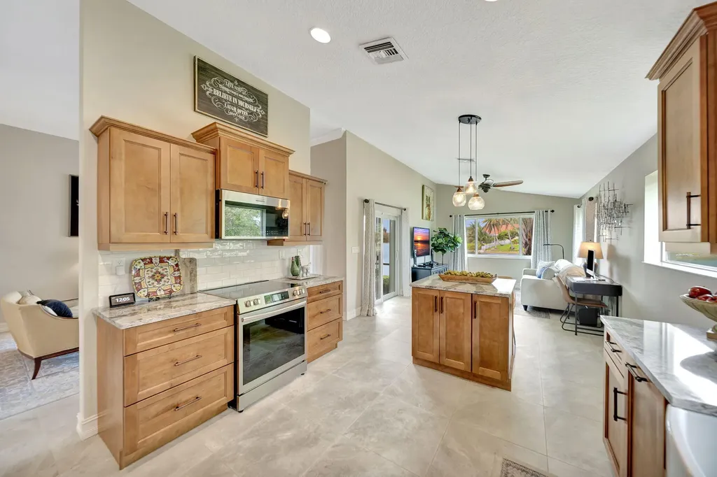5705 NW 48th Court Coral Springs FL 33067