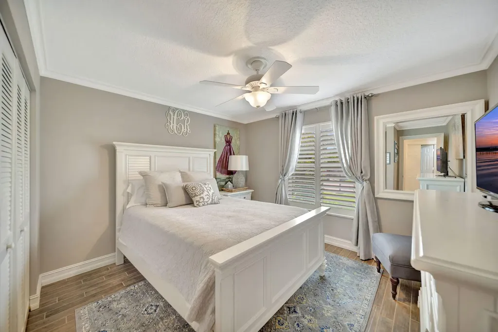 5705 NW 48th Court Coral Springs FL 33067