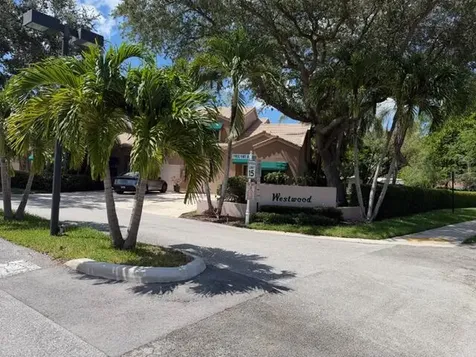 1622 Cypress Pointe Drive Coral Springs FL 33071