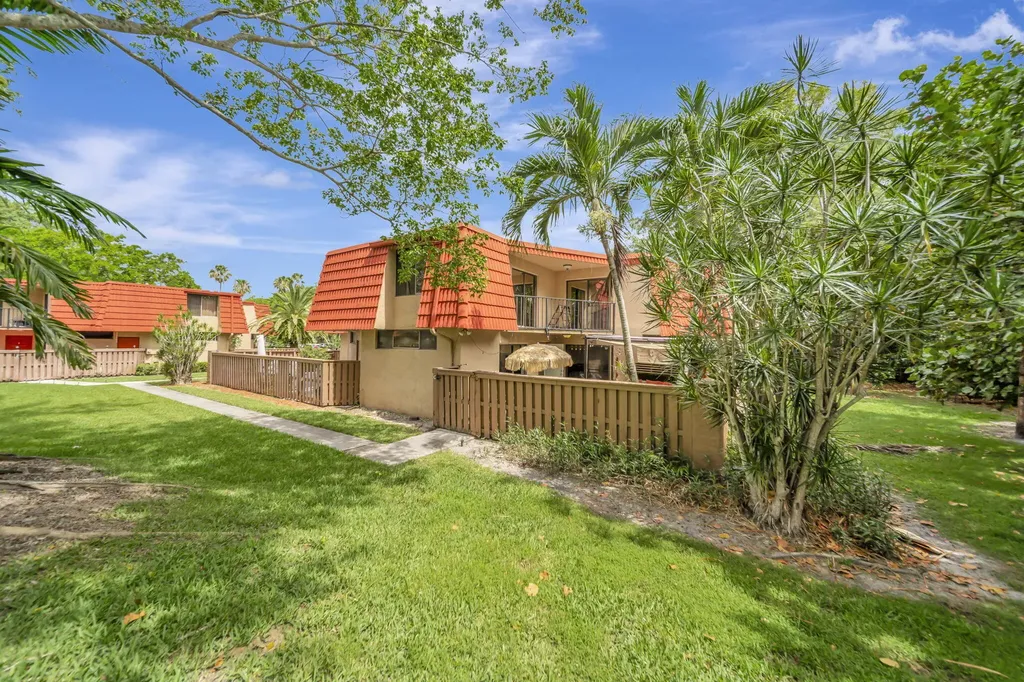 8105 Severn Drive Boca Raton FL 33433