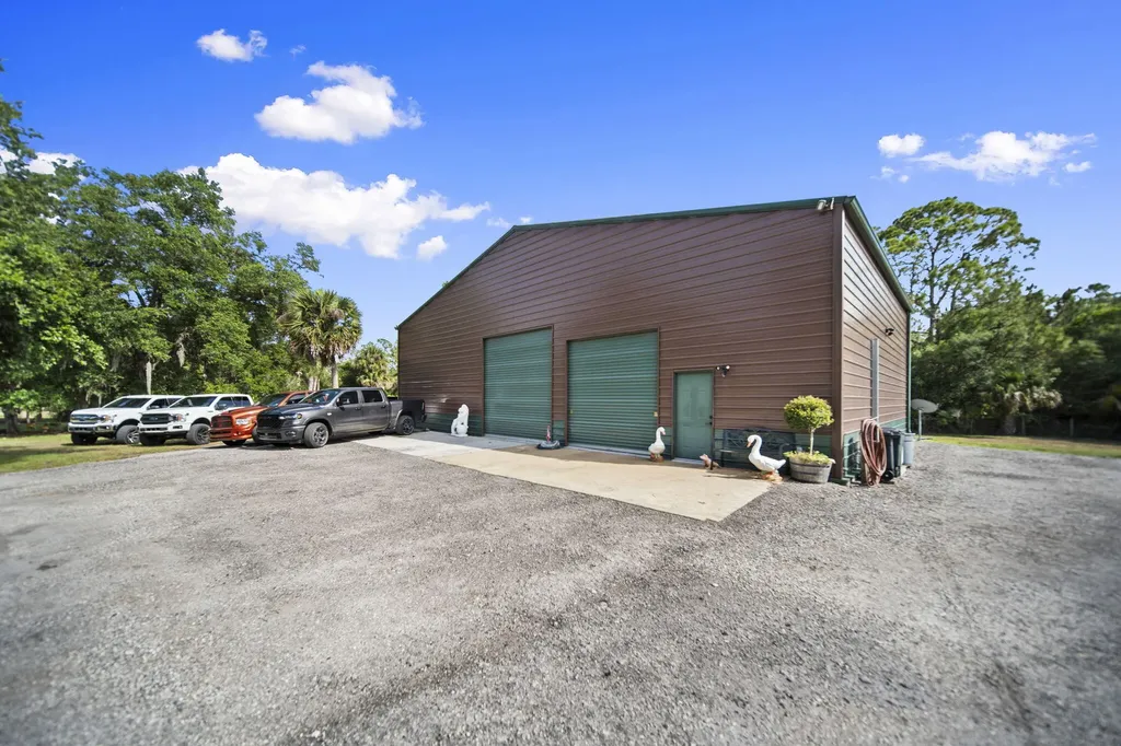 32801 N Us Highway 441 N Okeechobee FL 34972