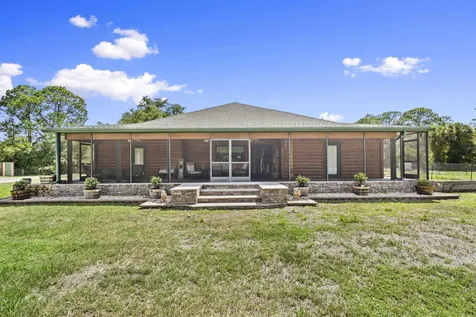 32801 N Us Highway 441 N Okeechobee FL 34972