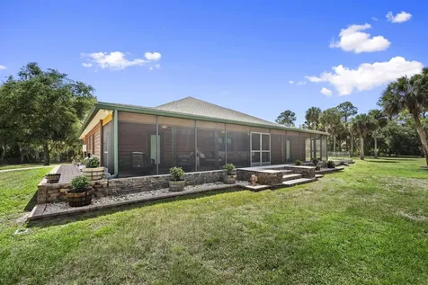32801 N Us Highway 441 N Okeechobee FL 34972