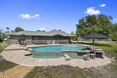 32801 N Us Highway 441 N Okeechobee FL 34972