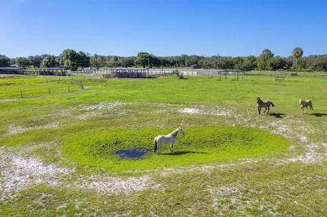 32801 N Us Highway 441 N Okeechobee FL 34972