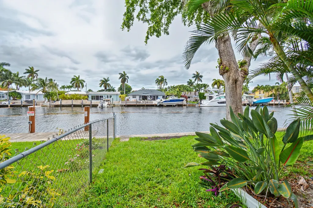 2701 NE 1st Street Pompano Beach FL 33062