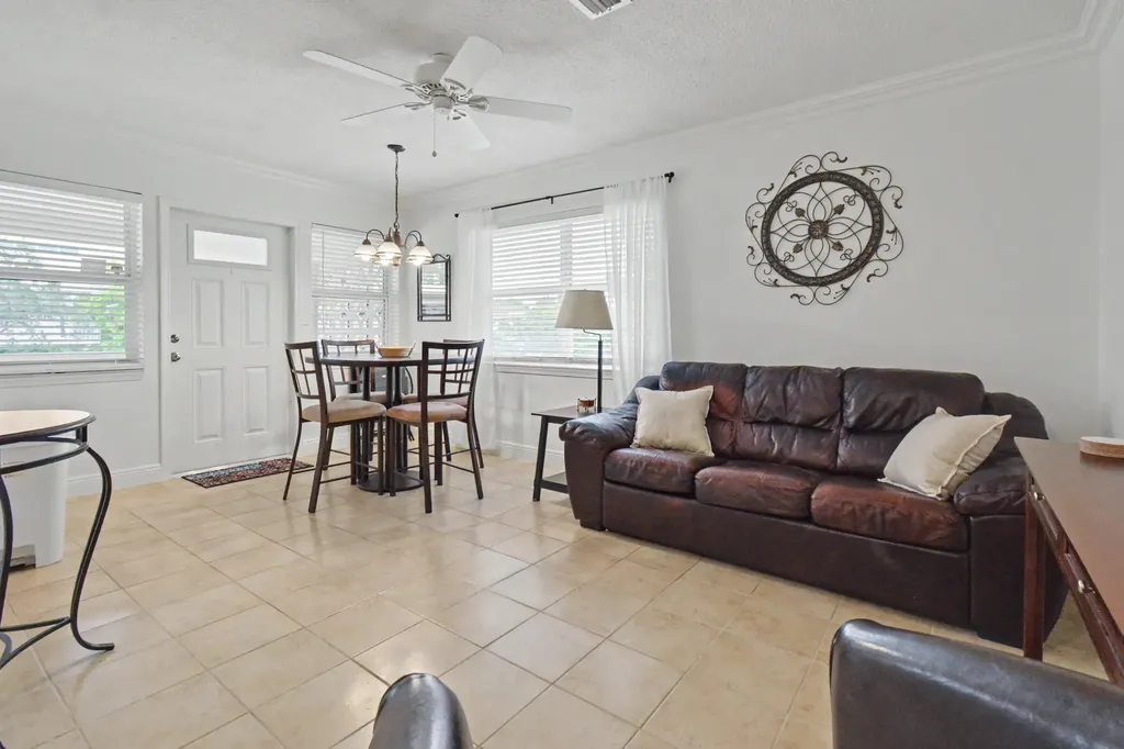 2701 NE 1st Street Pompano Beach FL 33062